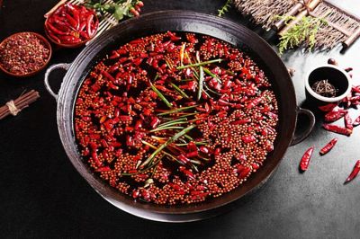 重慶火鍋底料加工廠(chǎng)，有異香的鍋底必須要謹(jǐn)慎