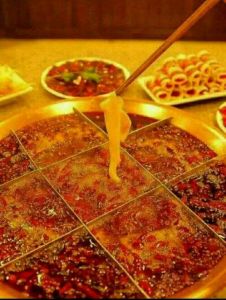 重慶火鍋底料哪家好？蘸料來(lái)選擇