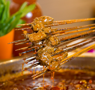 如何挑選優(yōu)質(zhì)的串串香底料批發(fā)廠家，確保美味與品質(zhì)雙贏？
