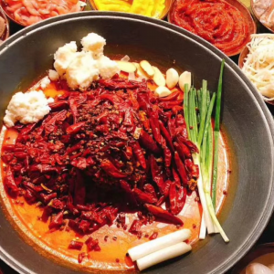 同配方火鍋底料味各異，重慶制作有何獨(dú)門秘訣？