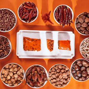 紅油在火鍋調(diào)料中為何必不可少？原因剖析